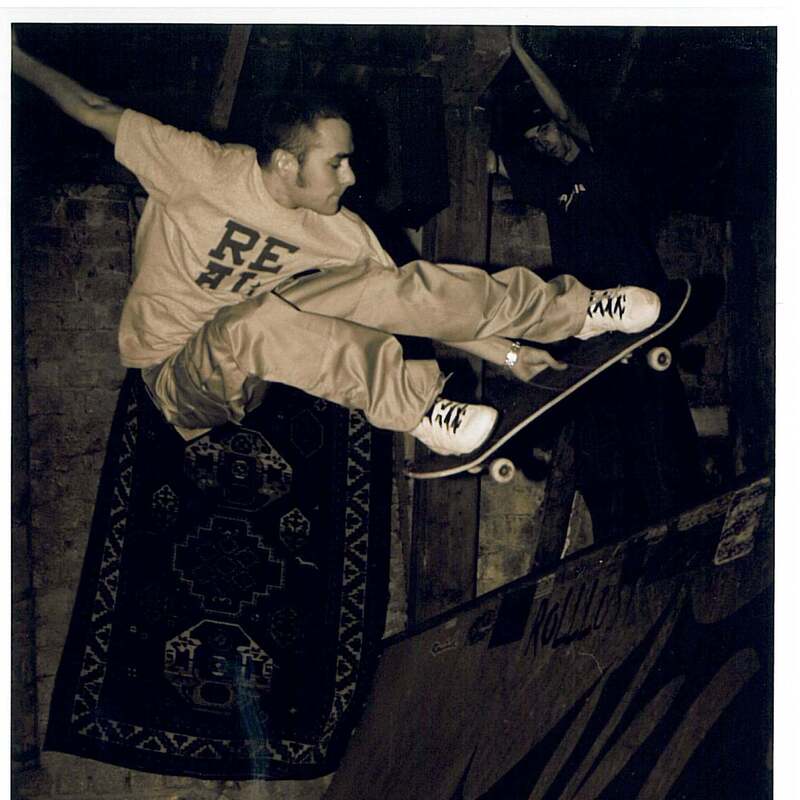 Timo

Lange Kotletts to fakie

Scheune

ca 2003