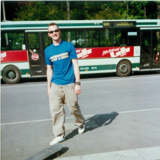 Ramersdorf ´93
Kühlem
Sehr dünn, sehr bleich :-)